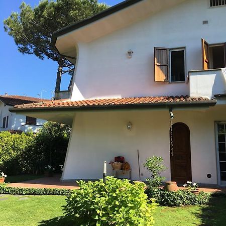 Holiday Home Villetta Cinquale Exterior photo