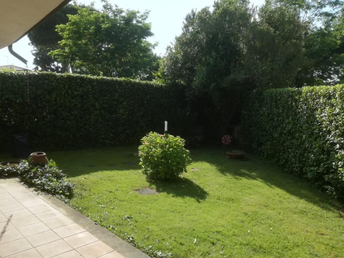 Holiday Home Villetta Cinquale Exterior photo